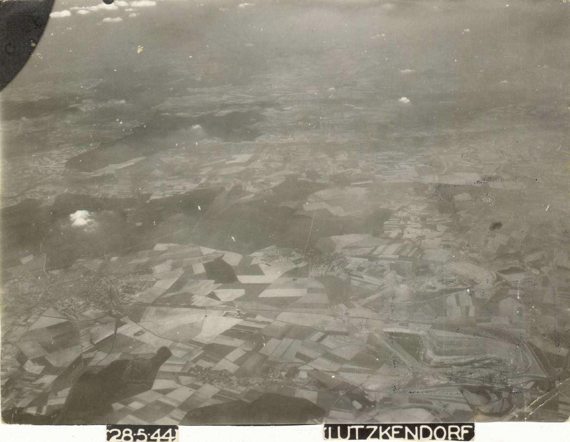 Luftangriff der 487th Bomber Group