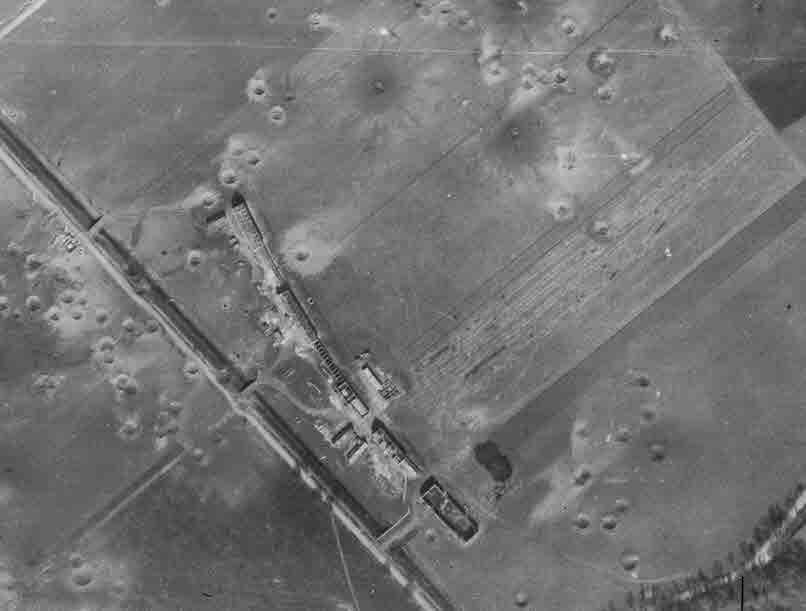 Bau erster Mietshäuser in der Parksiedlung (April 1945) heutige Glück-auf-Straße